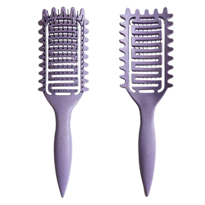 Paarse G-Style Professional Krullenborstel voor het definiëren van krullen en pijnloos ontwarren volgens de Curly Girl Methode.